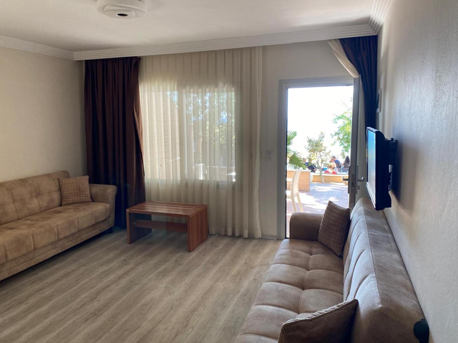 Melis Hotel Kuşadası Buitenkant foto