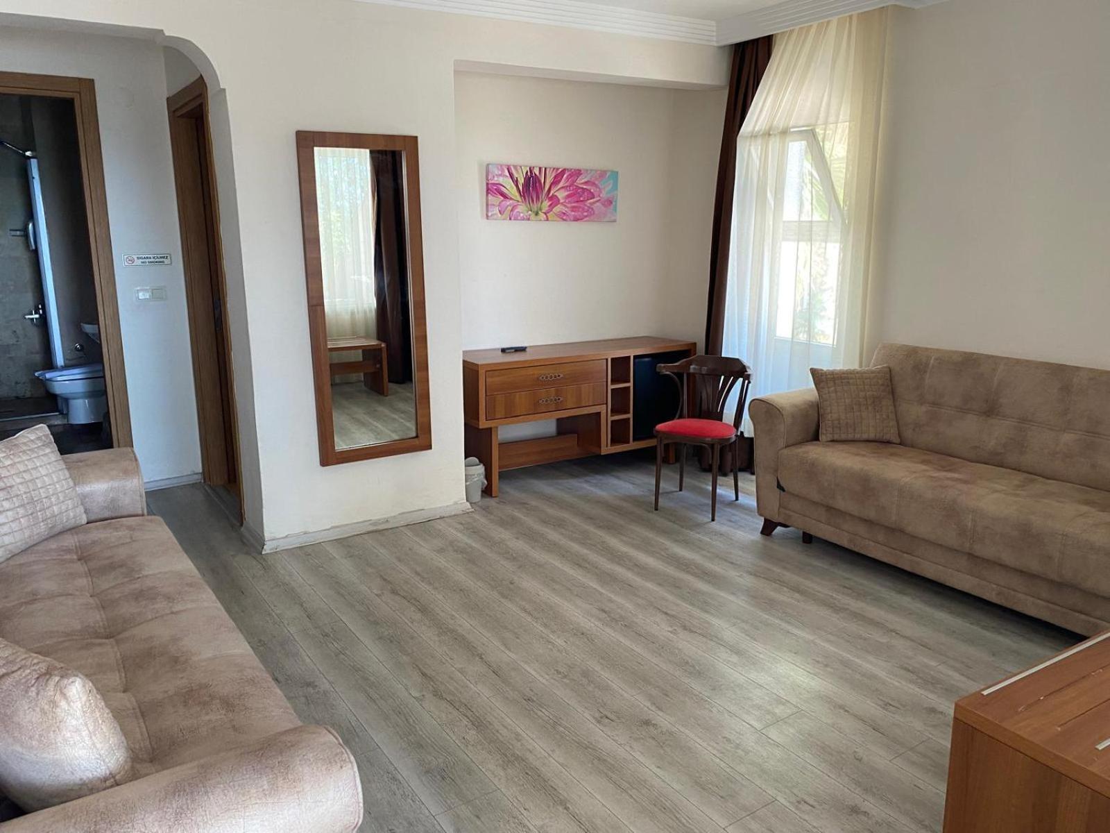 Melis Hotel Kuşadası Buitenkant foto