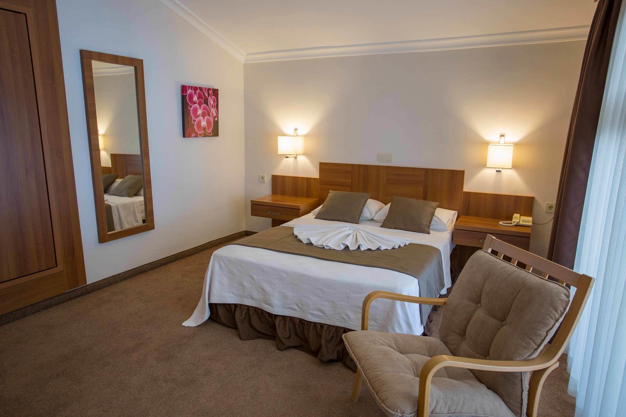 Melis Hotel Kuşadası Buitenkant foto