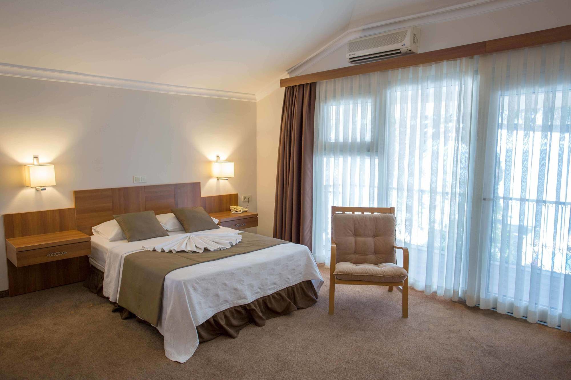 Melis Hotel Kuşadası Buitenkant foto