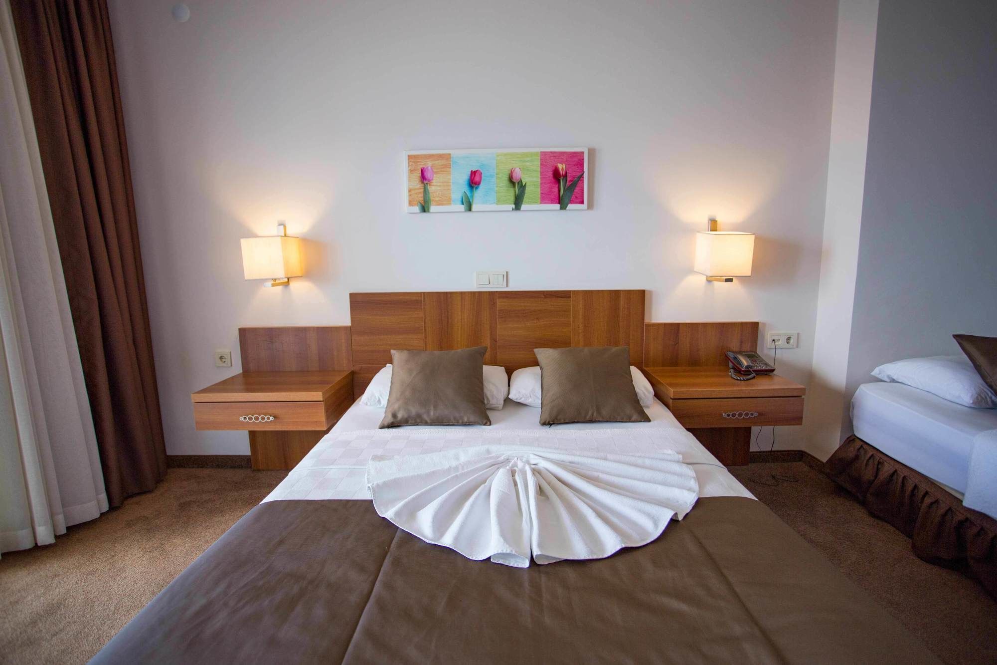 Melis Hotel Kuşadası Buitenkant foto